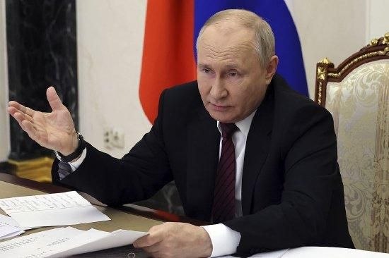 　　当地时间2023年8月22日，莫斯科，俄罗斯总统普京在克里姆林宫通过视频连线主持战略发展和国家项目委员会会议。视觉中国 图